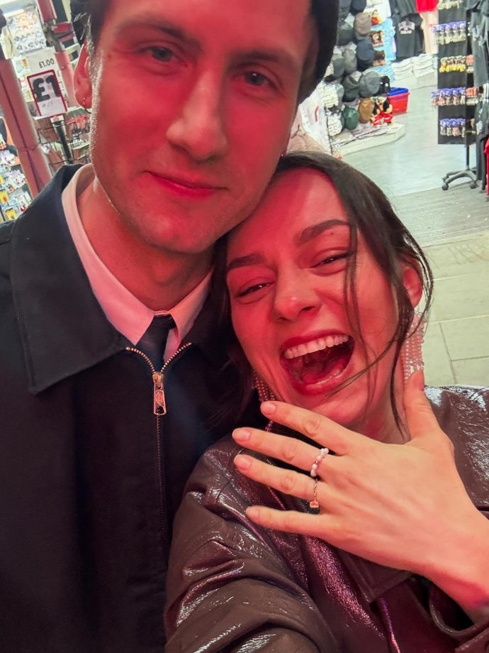 Beáta Kaňoková se pochlubila krásným prstýnkem. 