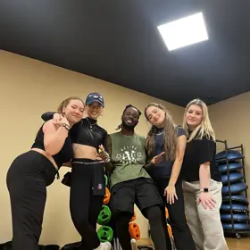 Nikola Pařízková se věnuje tanci. 