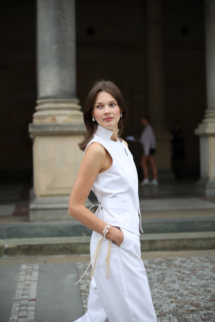 Česká značka, která se specializuje na denim, ve svých kolekcích dokazuje, že džínovina může vypadat elegantně.