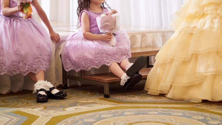 Dívčí šaty pro malé družičky - jak vybrat ty pravé pro pohádkovou svatbu?