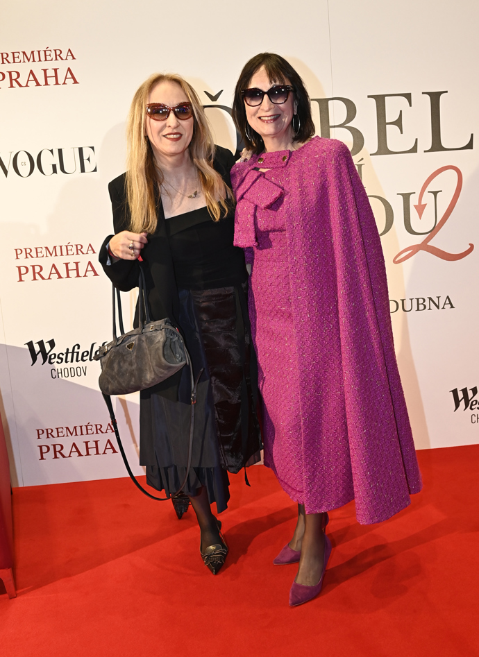 Kateřina Žbirková oblékla svou oblíbenou barvu - černou. 