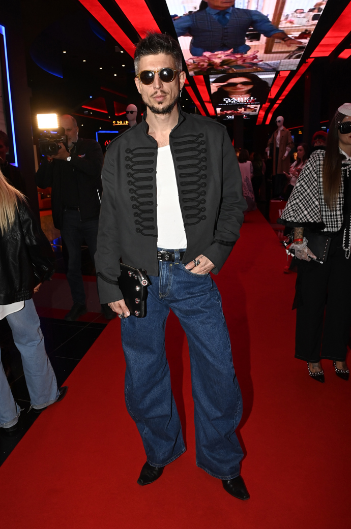 Tanečník Filip Jankovič oblékl přechodovou bundičku podle nejnovějších trendů. 