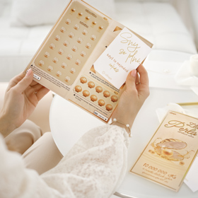 Díky kartičce s věnováním získává los ten pravý punc dárku.