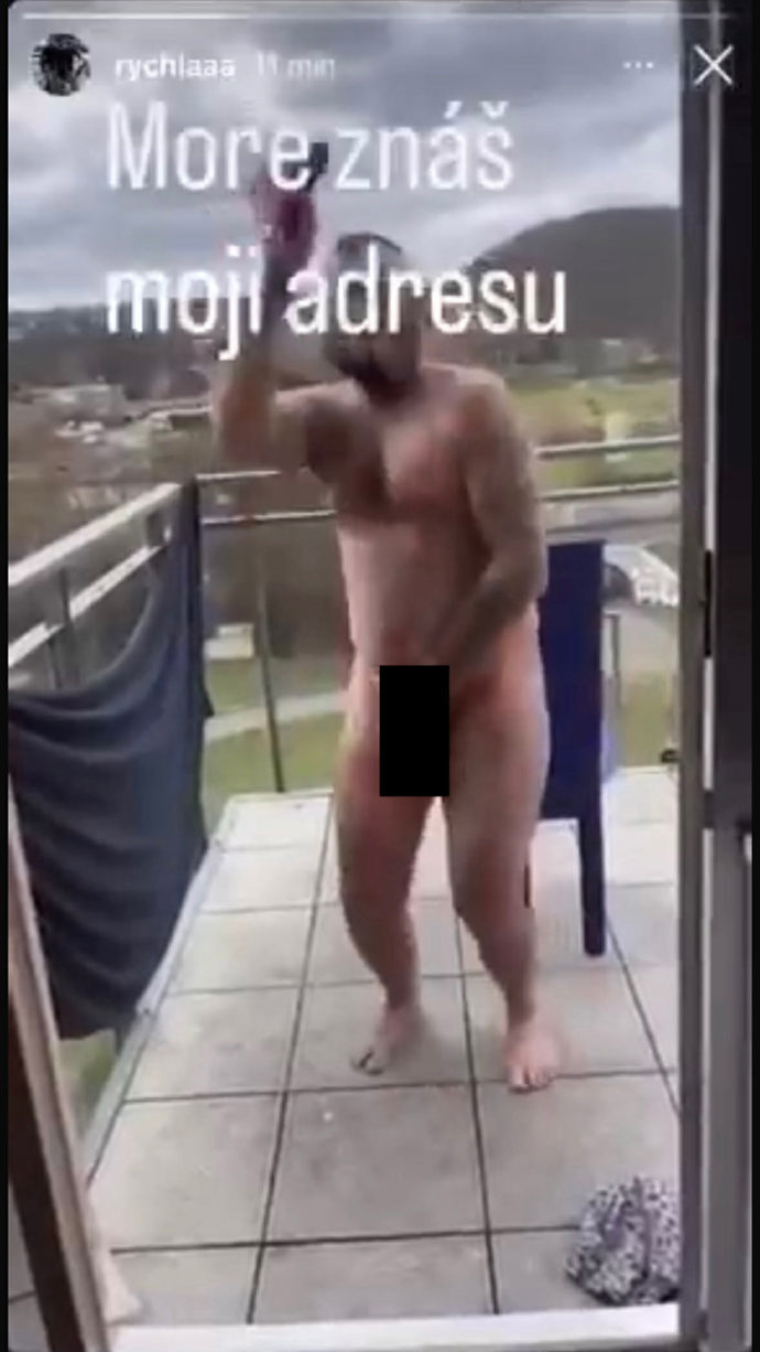 Leo Beránek zcela nahý tancoval na písničku od Ektora s názvem Pull Up.