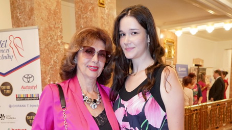 Saskia Burešová bydlí po smrti manžela s vnučkou Alenkou: Duševně mě omlazuje, pochvaluje si