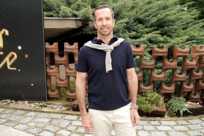 Na první tiskové konferenci měl náš tenista dobrou náladu. 