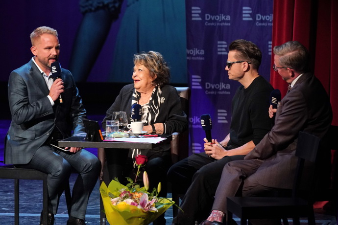 Mikrofonu se ujal také Libor Bouček. 