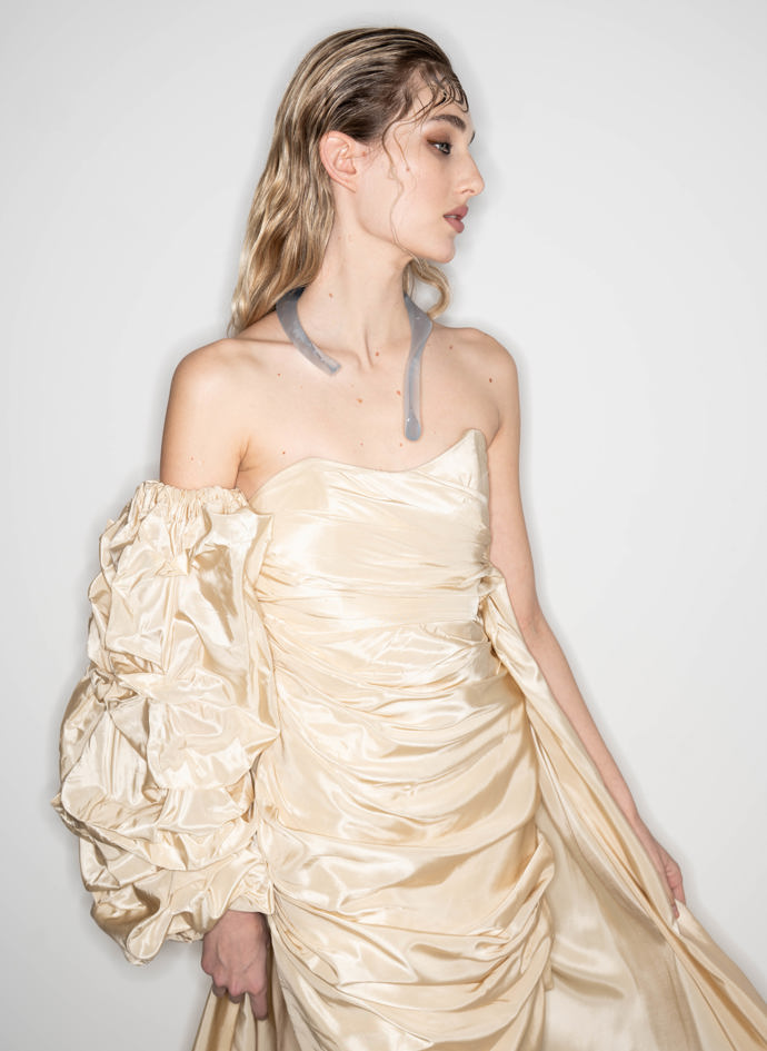 ...nebo naopak máslová žlutá?