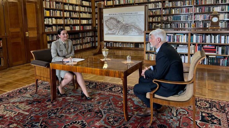 V dubnu měl být zveřejněn rozhovor s prezidentem Petrem Pavlem. Ministerstvo obran ho prý cenzurovalo. 