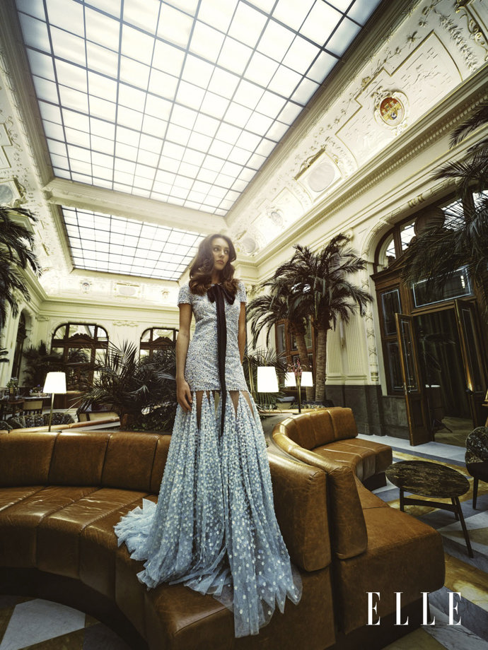 Charlotte Ella Gottová je nádherná mladá dáma.