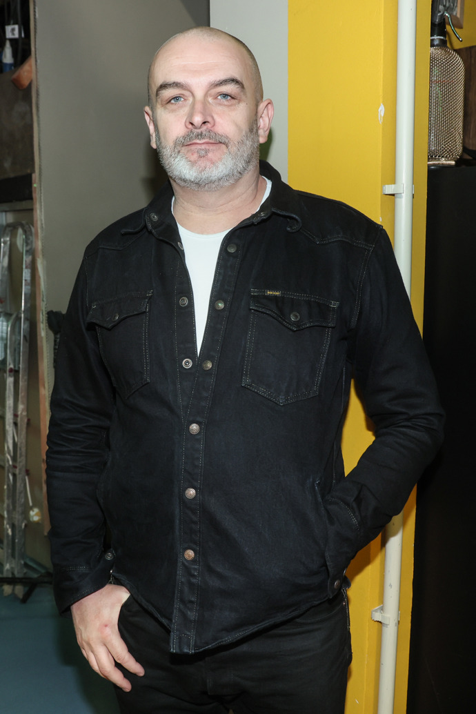 René se zbavil svého uměleckého pseudonymu Božena Svárovská a publikuje pod svým vlastním jménem. 