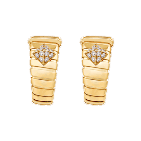 Od stejné značky jsou i hereččiny náušnice, jejichž cena je 198 000 Kč.