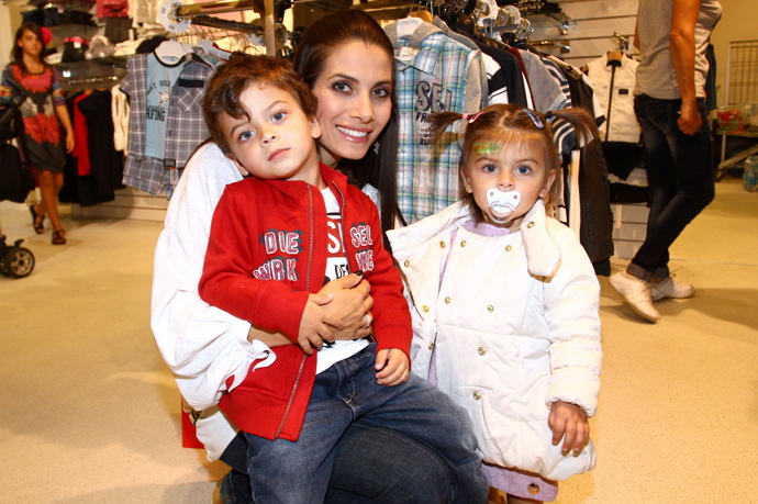 Takhle vypadaly děti Evy Decastelo v roce 2012. 