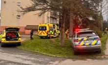 Opilá řidička v Čeladné vjela na chodník a srazila dvě jedenáctileté dívky. Jedna utrpěla vážná zranění