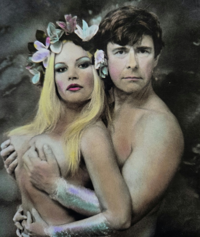 Ariana to se svými půvaby dotáhla až do časopisů Playboy a Hustler.