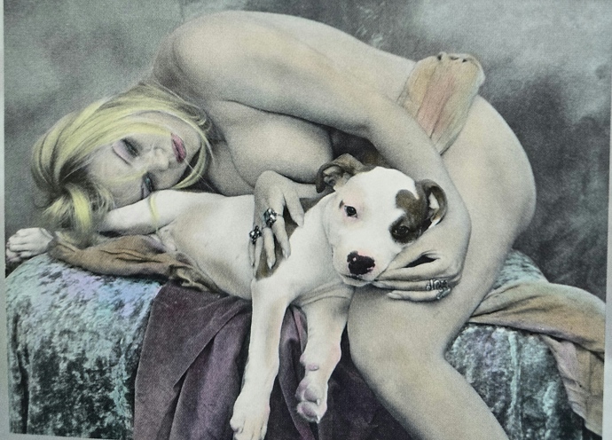 Ariana teď přiznává, že velkým sebevědomím nikdy netrpěla a považuje se spíše za introvertku.