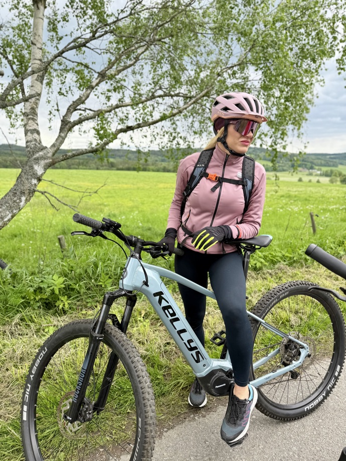 Těhotná moderátorka hledá klid tam, kde potká co nejméně lidí.