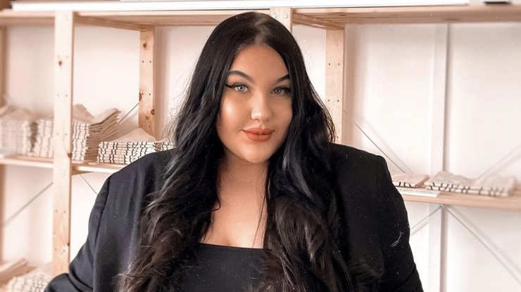 Denisa se ve svém věku může pyšnit úspěšnými podniky, které vlastní. 