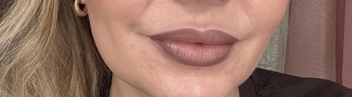 Takto vypadá konturka na rtech. 