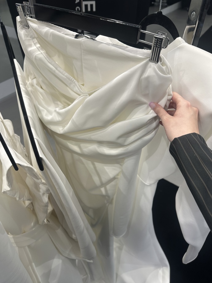 Modely z neoprenu příjemně překvapily. Neopren s menší gramáží je velmi pružný, ale zároveň není průhledný jako úplet.