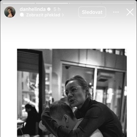 Přátelé vzpomínají na zesnulou zpěvačku Aničku Slováčkovou.