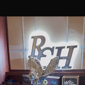 Richard Chlad ho natáčí ve svém domácím studiu.