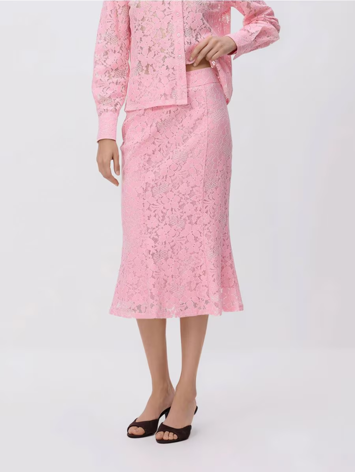 Krajková košile a midi sukně, Reserved, košile 759 Kč, sukně 859 Kč