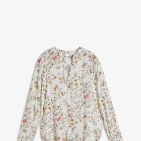 Podobnou halenku s květinovým potiskem seženete i u značky Bonprix, a to za 499 Kč.