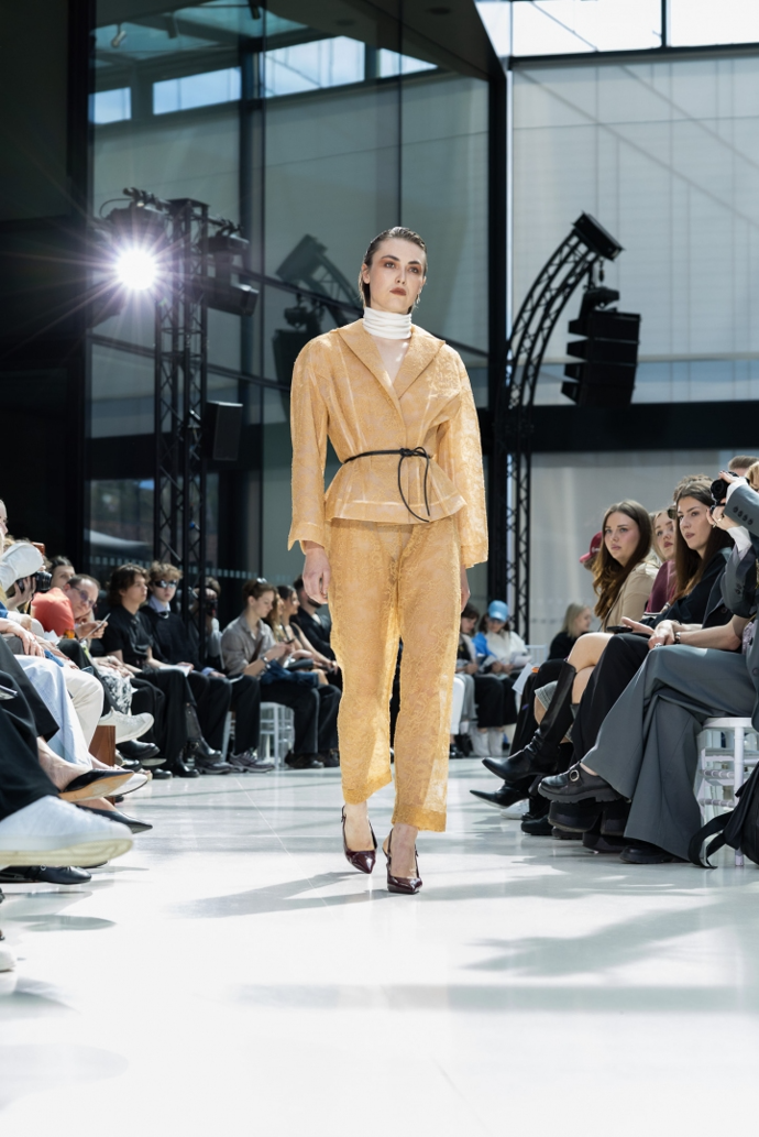 Alexandra Gnidiak vsadila na něžnější materiály i sofistikovanější barevnou paletu.