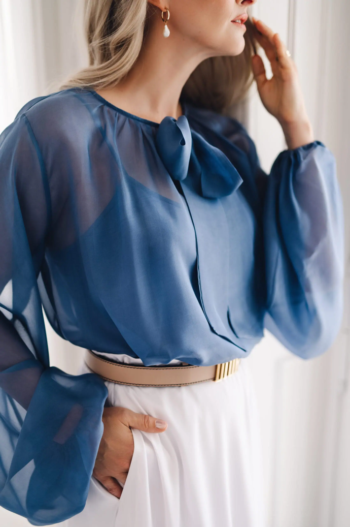 Hedvábná blůza s mašlí, LUCIE MARIM, 8900 Kč