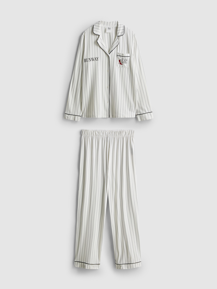 Pruhované pyžamo, Primark, 700 Kč