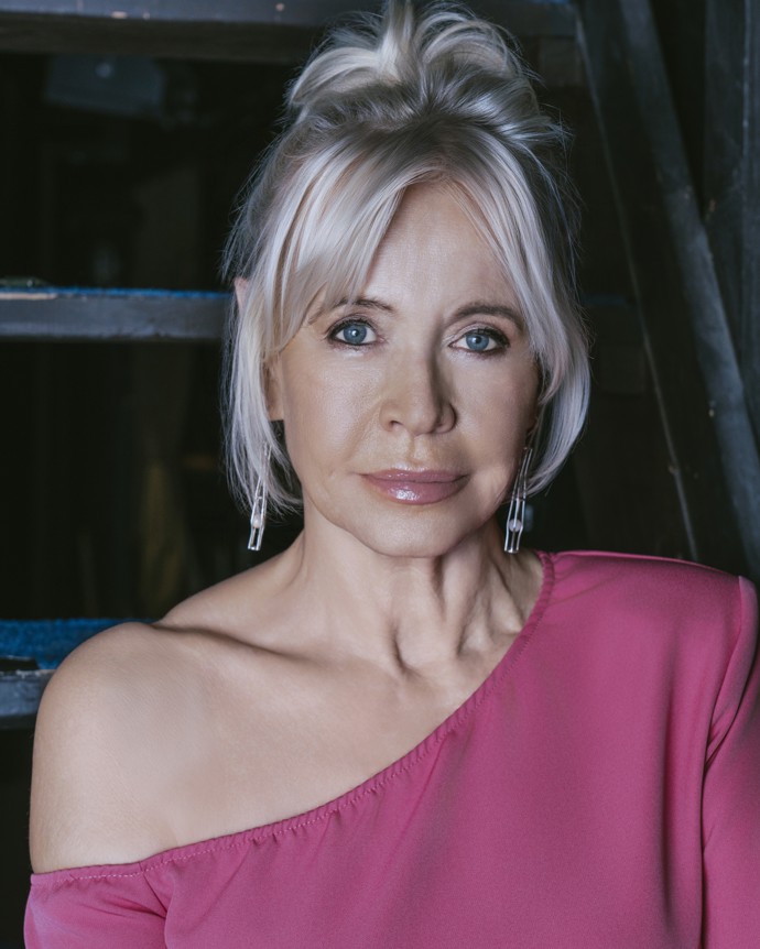 Náušnice jsou z dílny českého klenotníka Michala Kadaníka. 