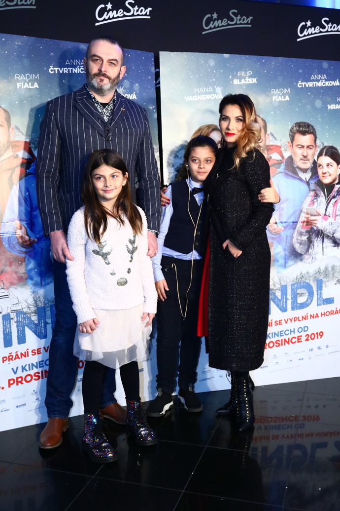 René Decastelo má s Evou Decastelo dvě děti, Zuzanu a Michaela.