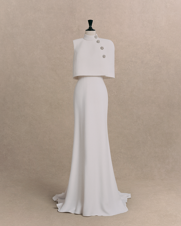 Model byl pro herečku na míru vytvořen značkou Louis Vuitton.