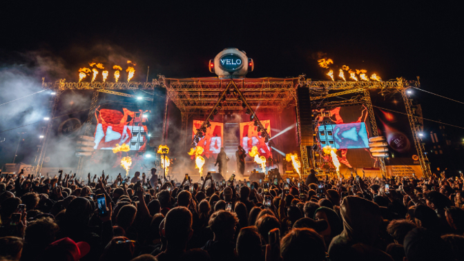 VELO stage na Majálesu 2026: Nezapomenutelná show, největší rapové hvězdy a zóna plná zážitků 