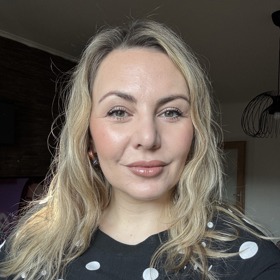 Tyto lámané vlnky se mi občas těžko tvořily s kabelovými žehličkami, ale s Corrale to byla hračka. 