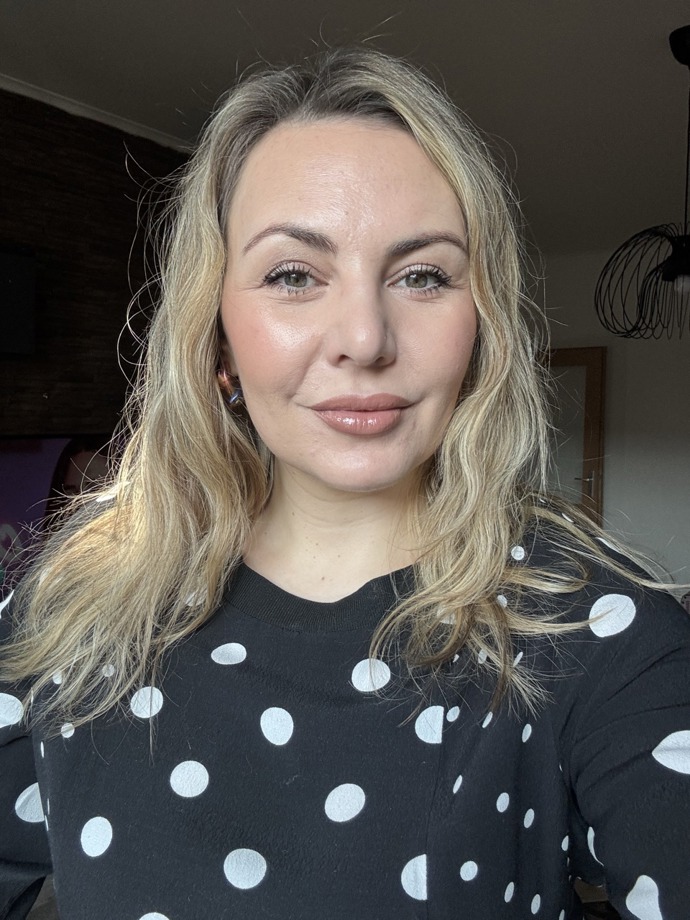 Tyto lámané vlnky se mi občas těžko tvořily s kabelovými žehličkami, ale s Corrale to byla hračka. 