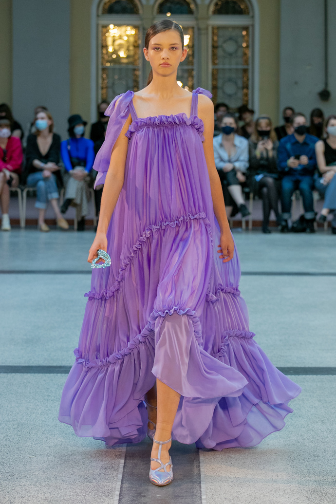 U značky NANICHE si přijdou na své i milovnice ostatních barev. Je libo trendy fialová...