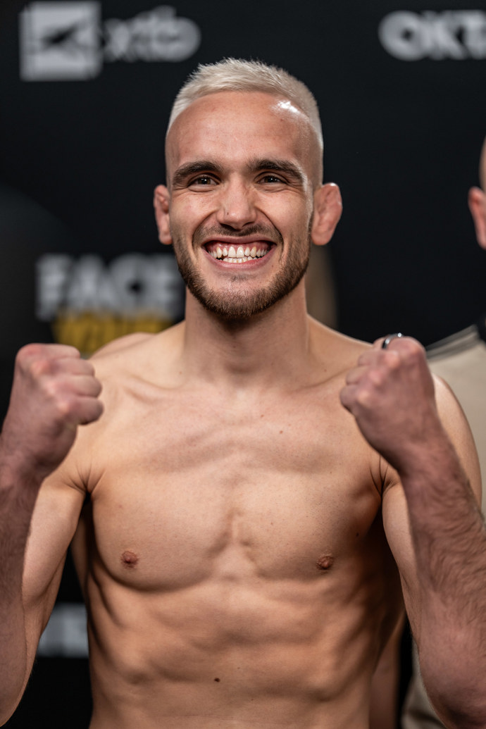 Český talent Jan Stanovský přijal těžký zápas s polským matadorem na poslední chvíli.