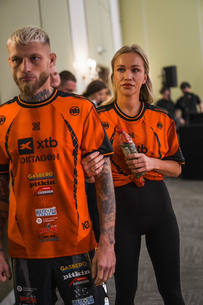 Radek Roušal a Nela Slováková na vážení. 