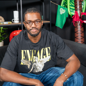 Iki v pořadu Outsider a Insider. 