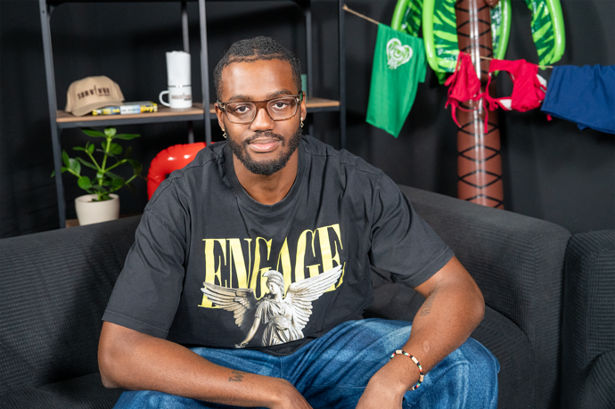 Iki v pořadu Outsider a Insider. 