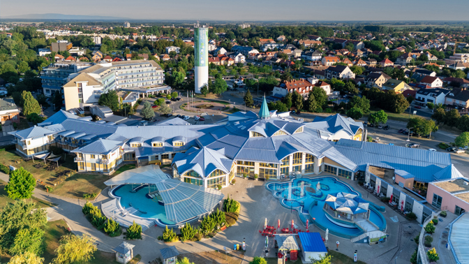 Užijte si dokonalou relaxaci v oblíbených maďarských termálech: Park Inn by Radisson Sárvár Resort & Spa nabízí nevídaný komfort