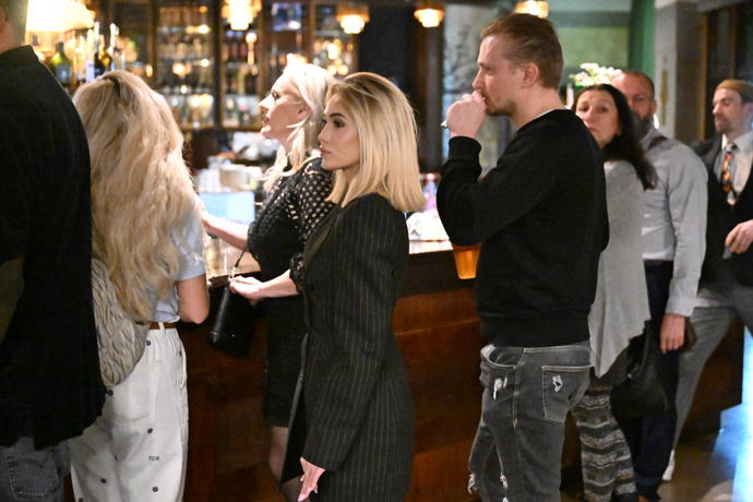 Expartner Hany Džurbanové dorazil na premiéru Říkej mi Lars. 