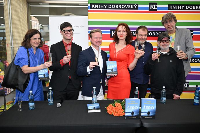 Sára Saudková pokřtila svou knihu Šero. 