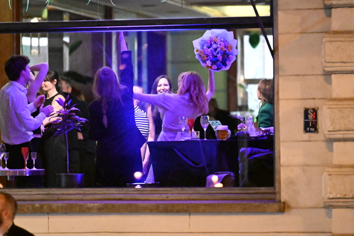 Aňa Geislerová dostala nádhernou kytici. 