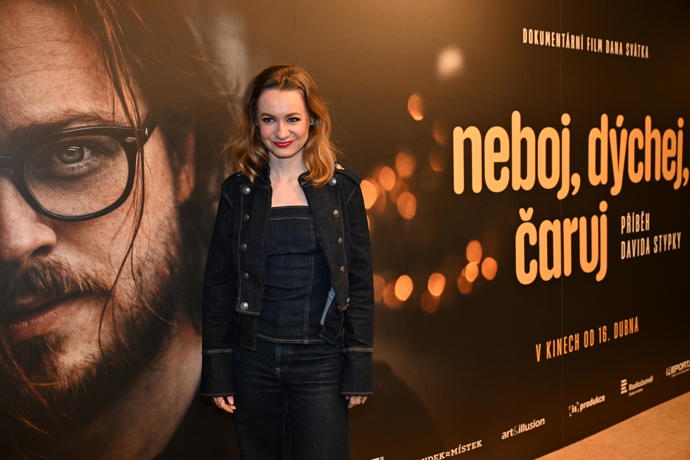  Anna Jiřina Daňhelová dorazila na premiéru dokumentu Davida Stypky.