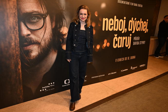 Nechyběla herečka  Anna Jiřina Daňhelová.