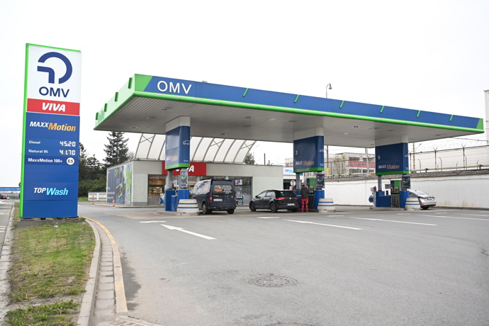 Diesel na čerpací stanici OMV stojí 45.20 Kč.