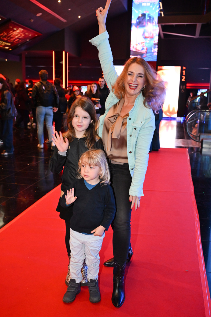 Markéta Muzikářová dorazila se svými dětmi.